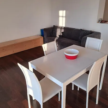 Leonardo's Apartament *